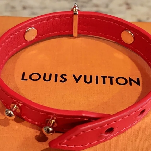 Louis Vuitton Red Monogram Gold Flower Bracelet M6535 Size 17/ PRISTINE - Picture 2 of 5